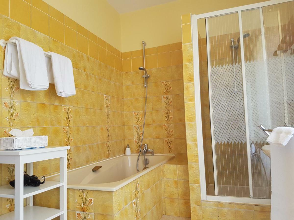 Bed and Breakfast Manoir De Chaix Truyes Екстер'єр фото